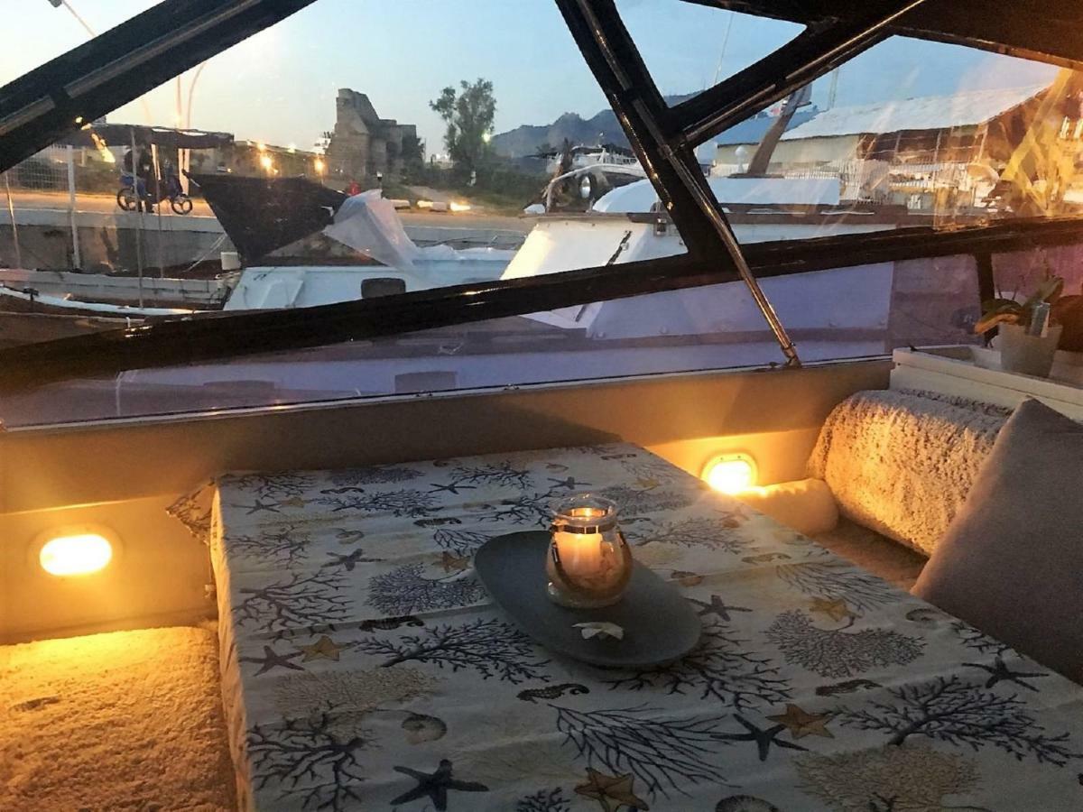 מלון פלרמו Desire Charming House Boat מראה חיצוני תמונה